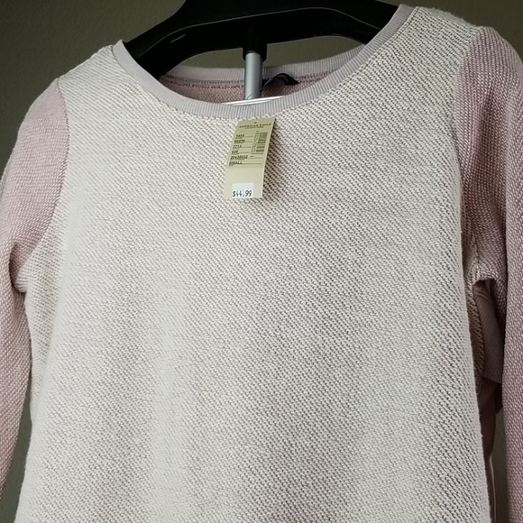NEW American Eagle Outfitters sweater! - Picture 7 of 11